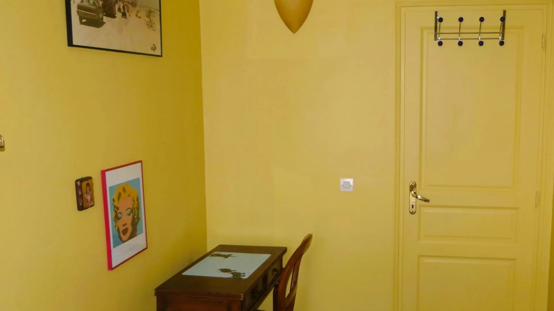 Bergere Opera Trevise - 2 Connecting Rooms With Private Bathroom And 1 Study Room - 35 M2 Paris France