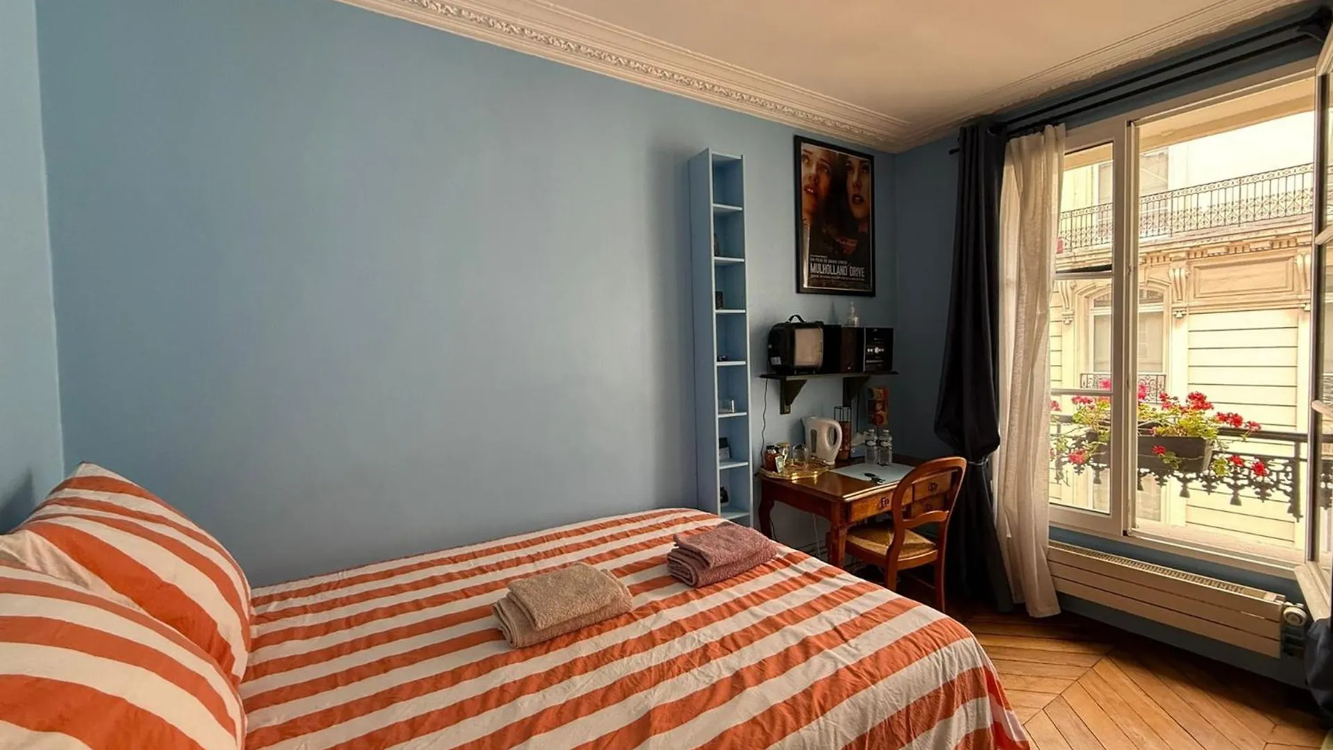 Bergere Opera Trevise - 2 Connecting Rooms With Private Bathroom And 1 Study Room - 35 M2 Paris